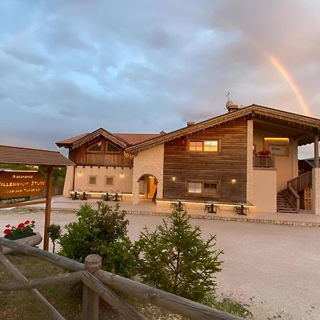 Millennium Stube Locazione Turistica Bed and Breakfast Zovencedo Buitenkant foto