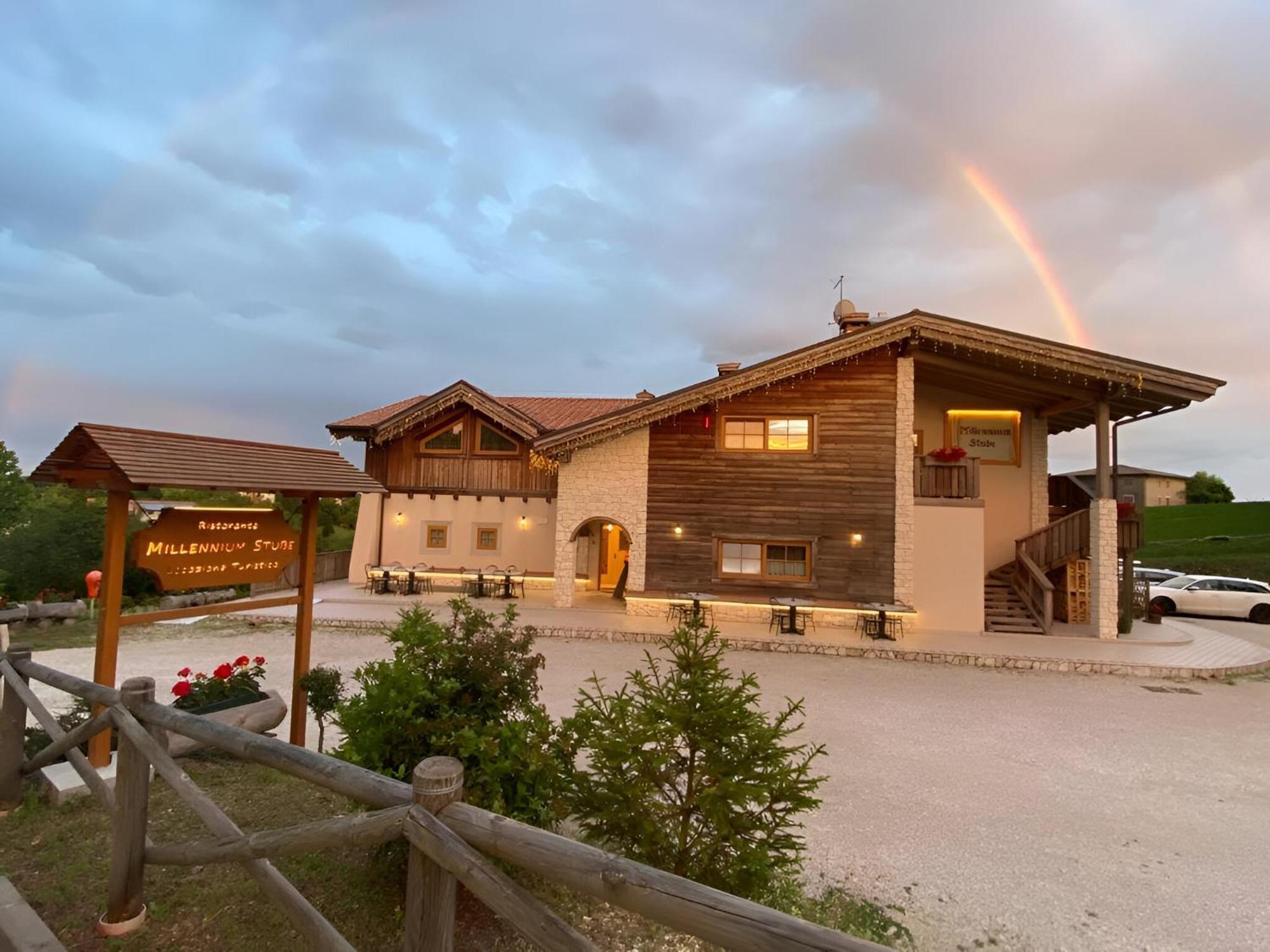 Millennium Stube Locazione Turistica Bed and Breakfast Zovencedo Buitenkant foto